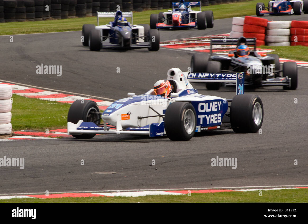 Formula Palmer Audi automobili da corsa in angoli Brittens ad Oulton Park Motor Racing circuito Cheshire England Regno Unito Regno Unito Foto Stock
