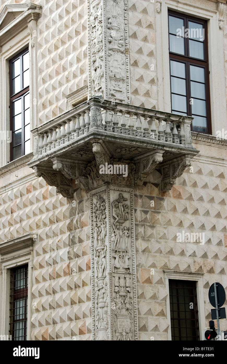 Dettagli architettonici del thr Palazzo dei Diamanti a Ferrara Italia Foto Stock