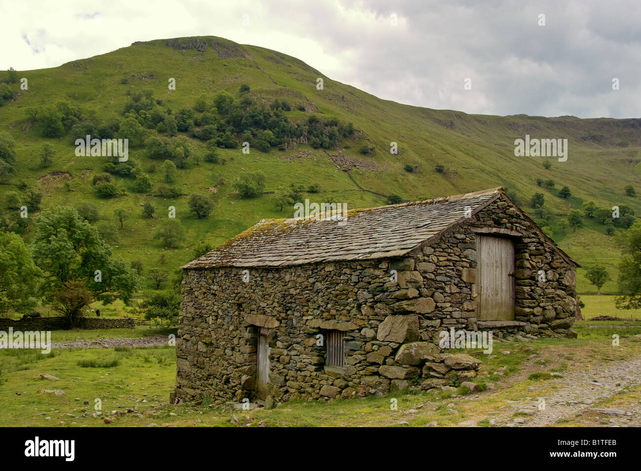 Il vecchio fienile vicino Patterdale, nel distretto del lago, Cumbria, Inghilterra. Foto Stock