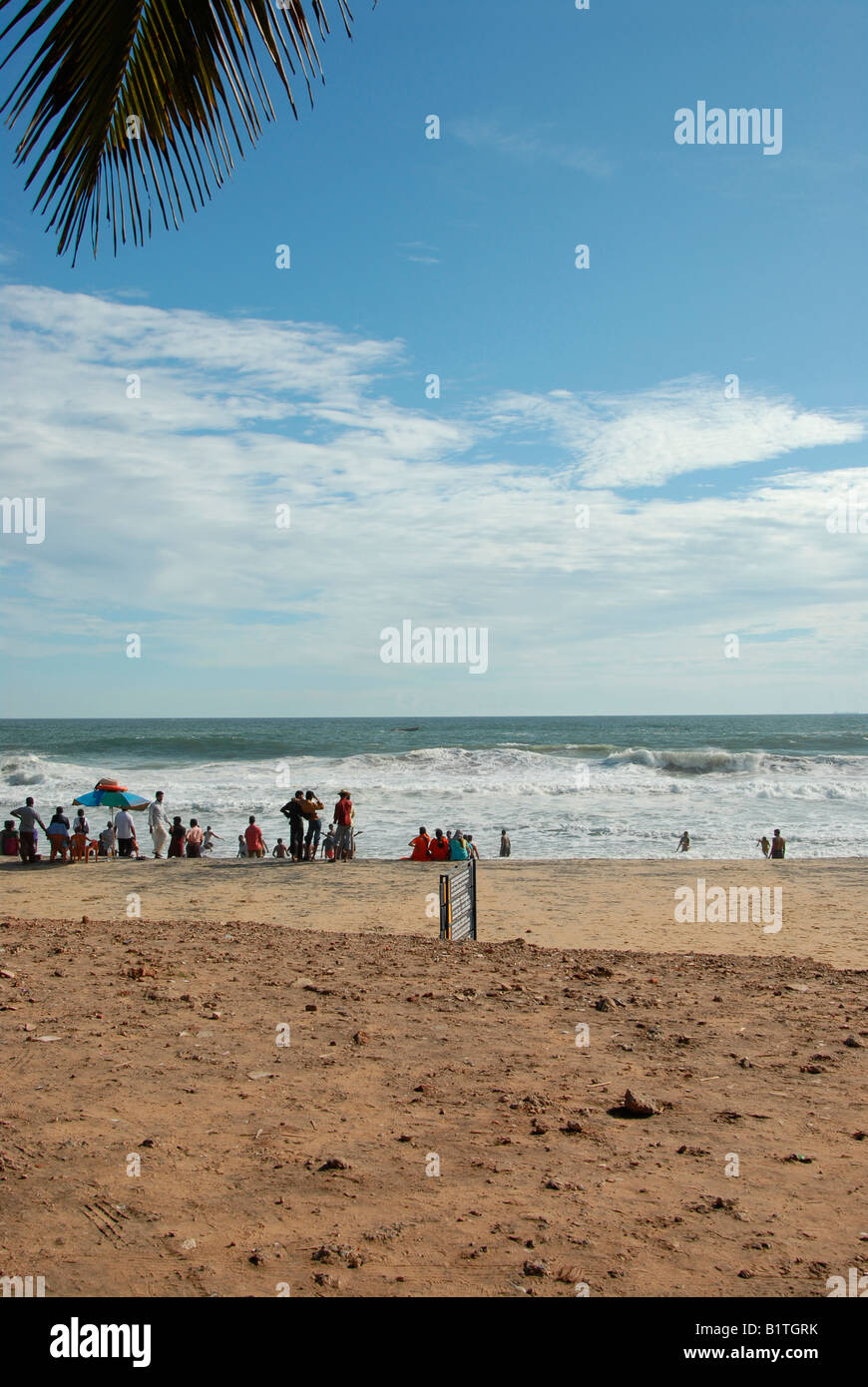 La gente a Kovalam Beach-Kerala, India Foto Stock