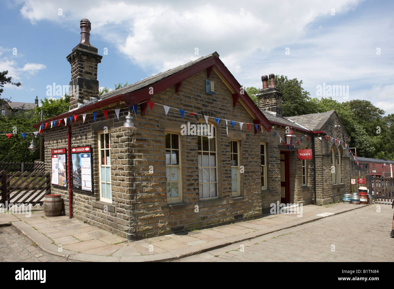 Stazione OXENHOPE KEIGHLEY e vale la pena di VALLEY Steam Railway estate YORKSHIRE England Regno Unito Regno Unito Foto Stock