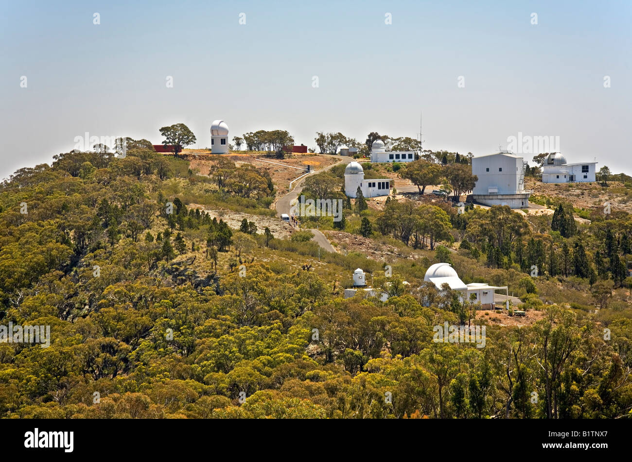 Anglo-Australian Observatory schierata la molla NSW Australia, la casa di uno dei mondi più grandi telescopi. Foto Stock