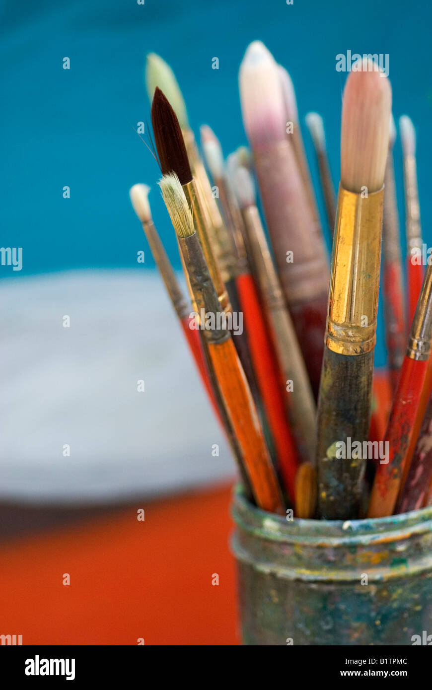 Artista di pennelli per dipingere. Foto Stock