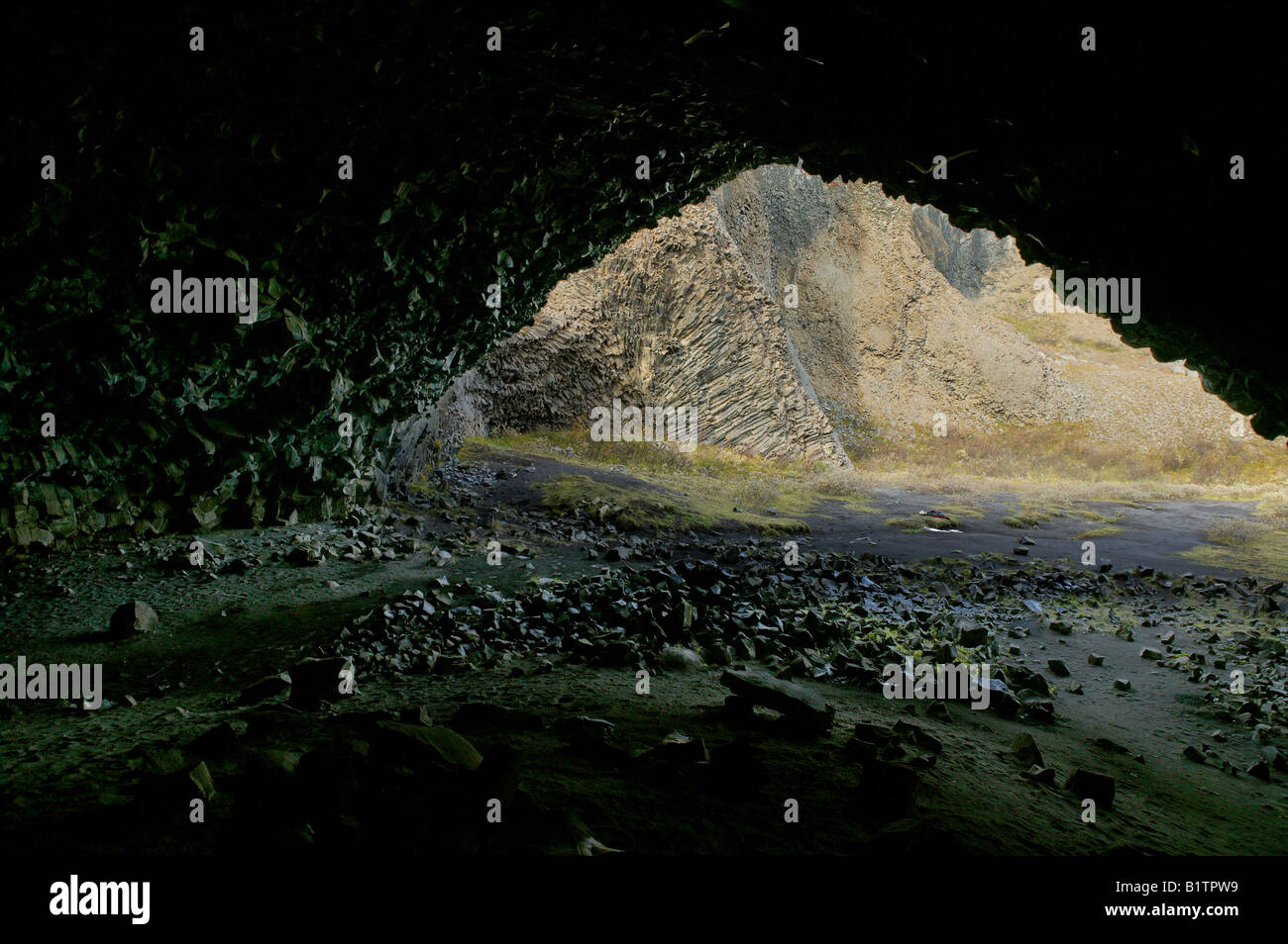 Formazioni di basalto in grotta, Islanda Foto Stock