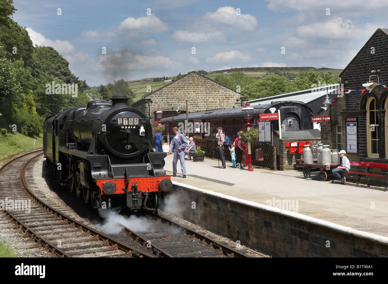 Stazione OXENHOPE KEIGHLEY e vale la pena di VALLEY Steam Railway estate YORKSHIRE England Regno Unito Regno Unito Foto Stock