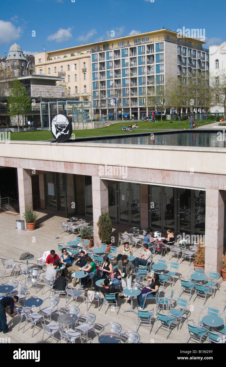 Budapest, Ungheria. Godor Club Cafe in Deak Ferenc ter (quadrato) Foto Stock