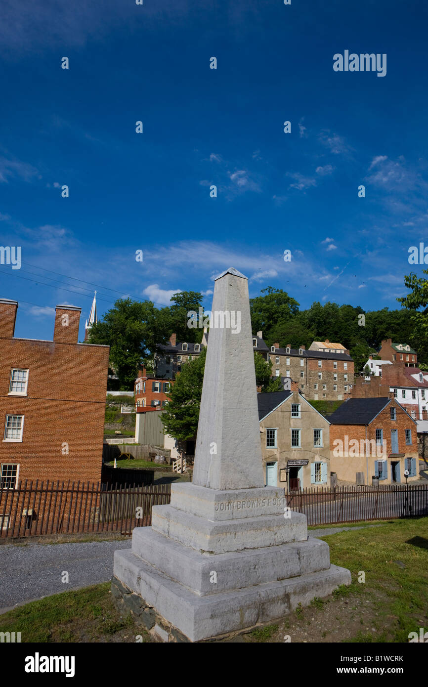 Monumento obelisco che designa il sito originale della John Brown's Fort harpers Ferry National Historical Park harpers Ferry West VA Foto Stock
