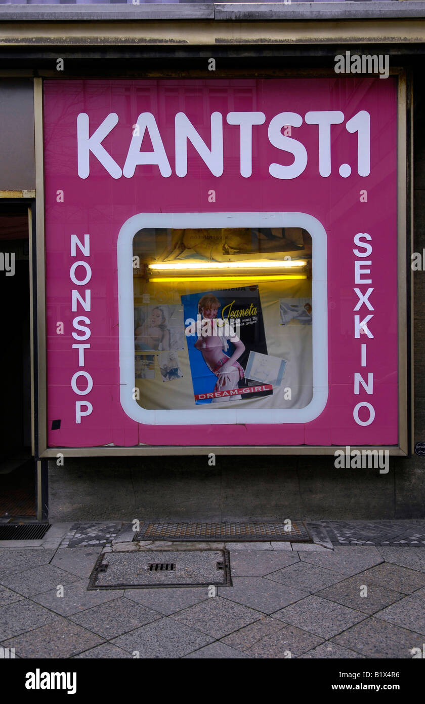 Sesso kino cinema kant strasse 1 Berlino Germania deutschland Viaggi  turismo industria pellicole sporche di film porno pornografia rosa Foto  stock - Alamy