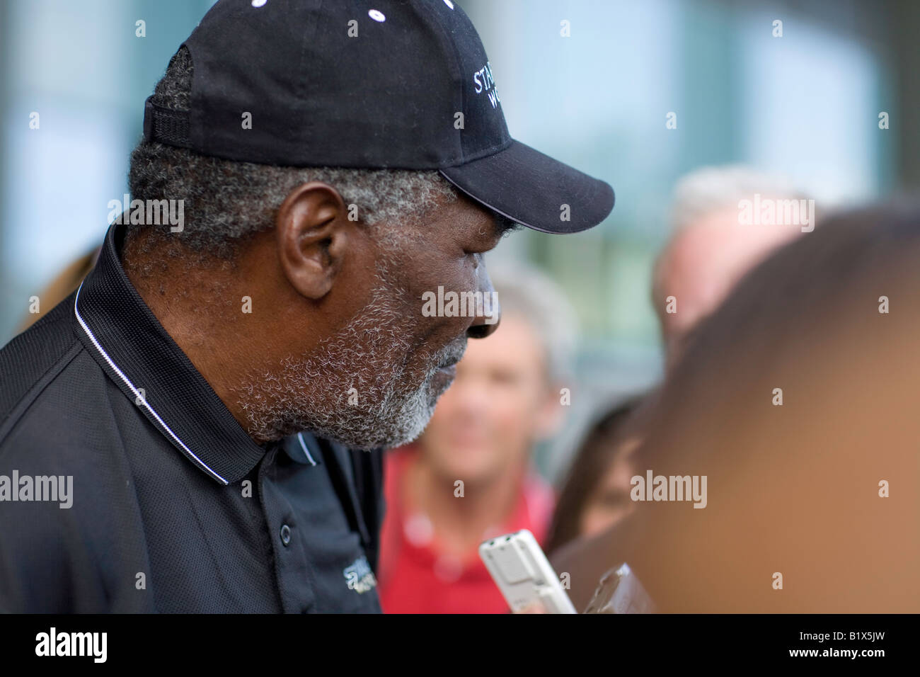 Richard Williams intervistato dopo Serena vince il torneo di Wimbledon Semi Foto Stock