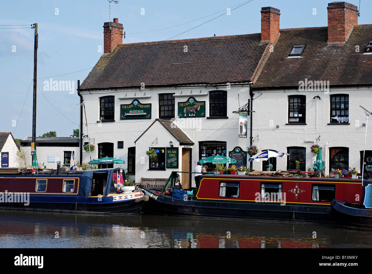 Il Capo di Buona Speranza pub e Grand Union Canal, Warwick, Warwickshire, Inghilterra, Regno Unito Foto Stock
