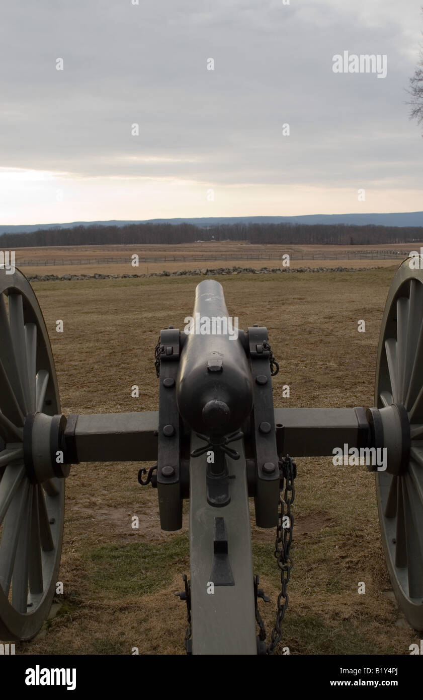 Vista del cannone di battaglia di Gettysburg il campo dalle linee confederati. Foto Stock