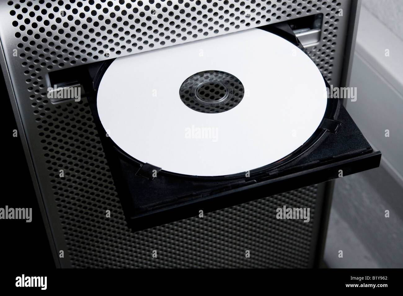Blank cd-rom o DVD pronto per masterizzare la musica mp3 filmati o dati di backup Foto Stock