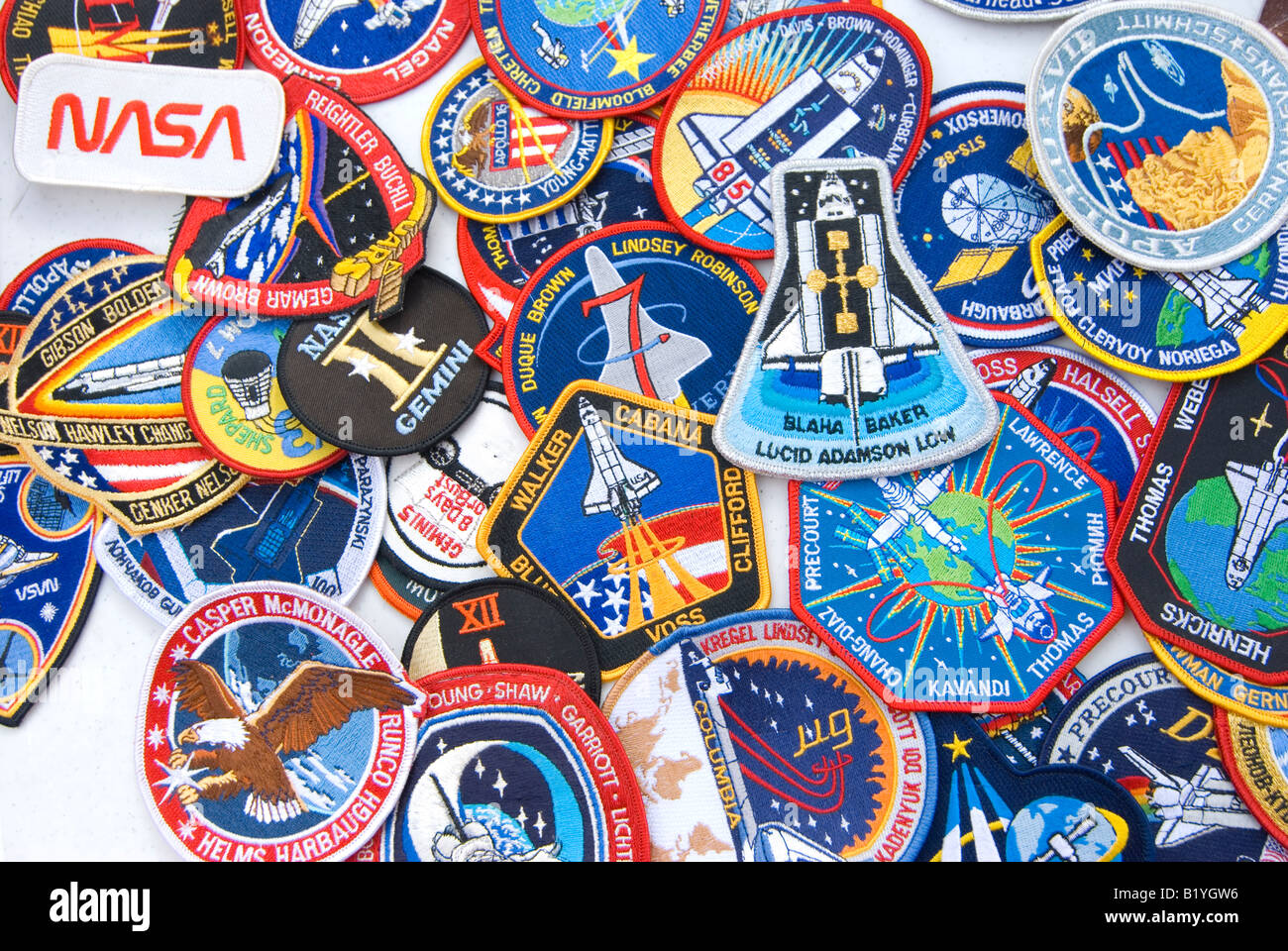 Raccolta di patch dalla NASA space program Foto Stock