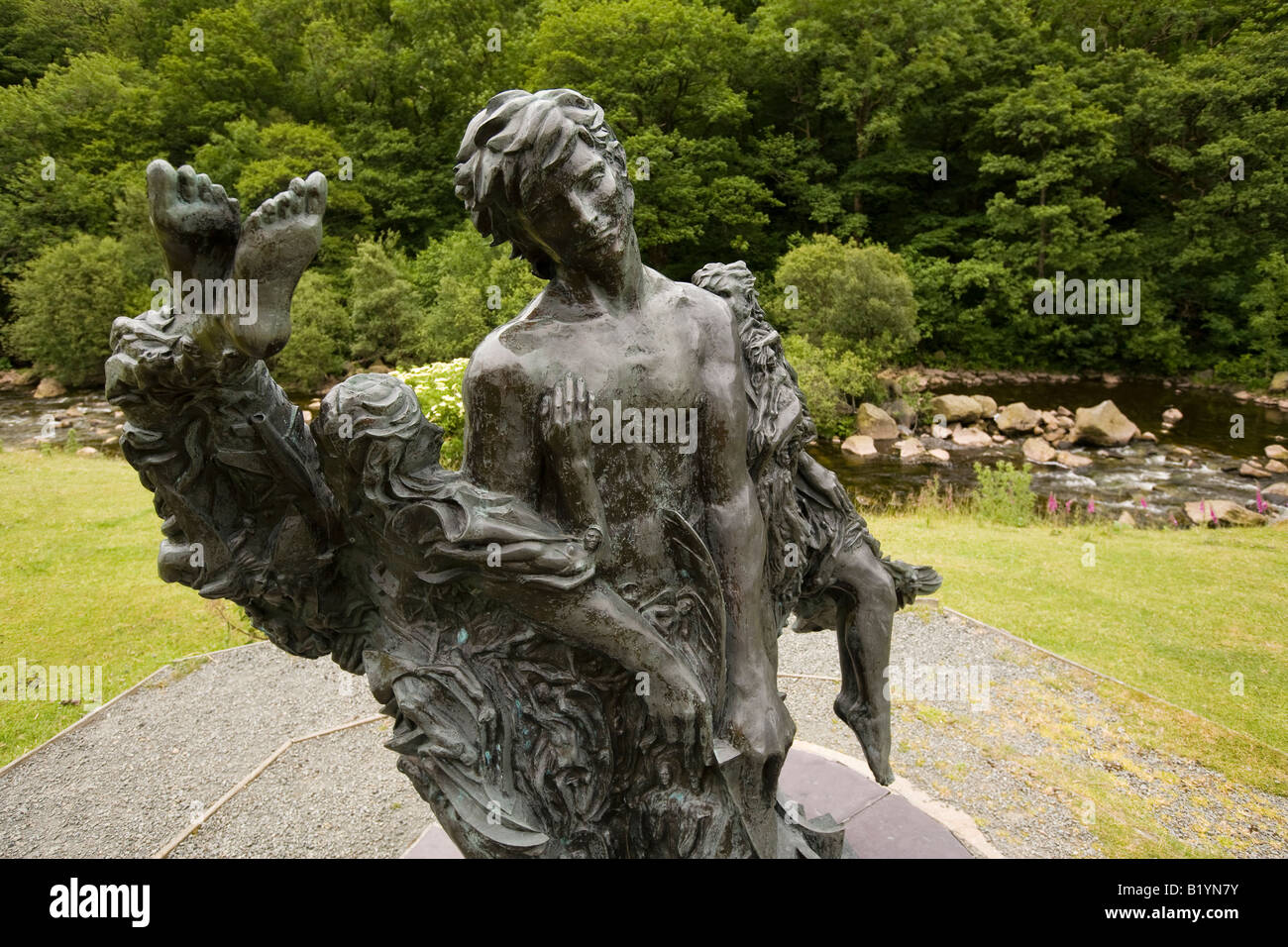 Regno Unito Galles Powys Rhayader Elan Valley Percy Bysshe Shelley Prometheus Unbound scultura da Christopher Kelly Foto Stock