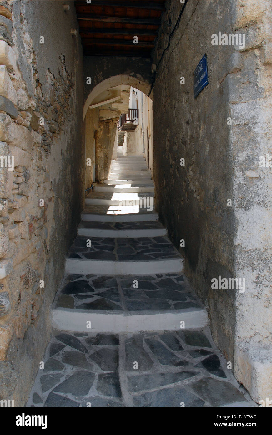 Street nella città di Naxos, nel nord della Grecia. Foto Stock