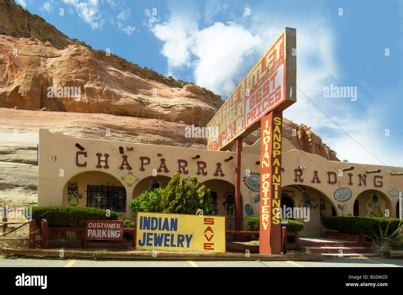 Trading Post lungo la Interstate 40 in Northern Arizona a sudovest di vendita e dei Nativi Americani gioielli e souvenir Foto Stock
