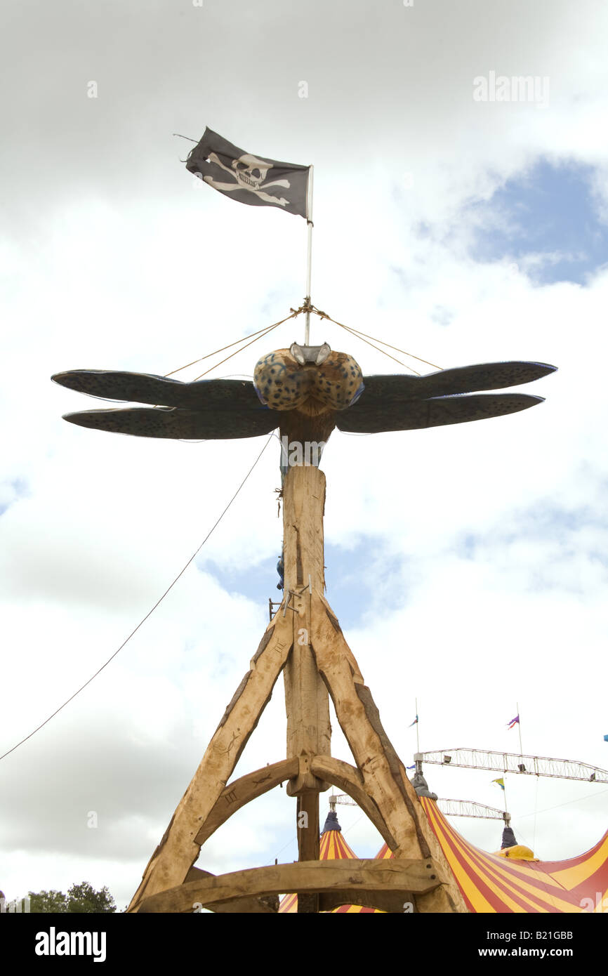 Libellula gigante scultura città Cestino Glastonbury Festival 2008 Foto Stock