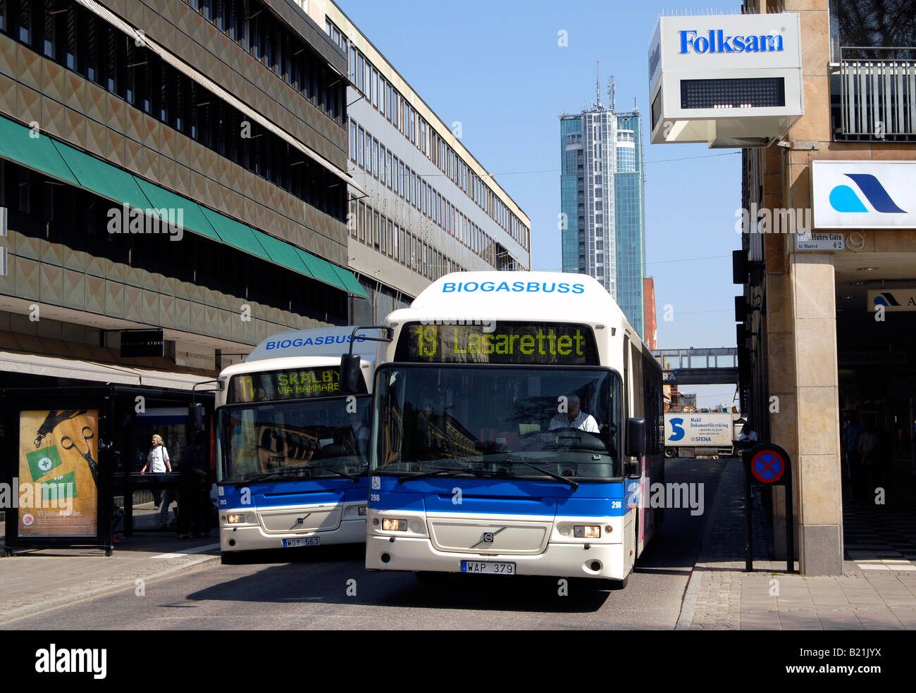 Gli autobus pubblici in esecuzione sul combustibile rinnovabile biogas nel centro della città di Vasteras, Svezia Foto Stock