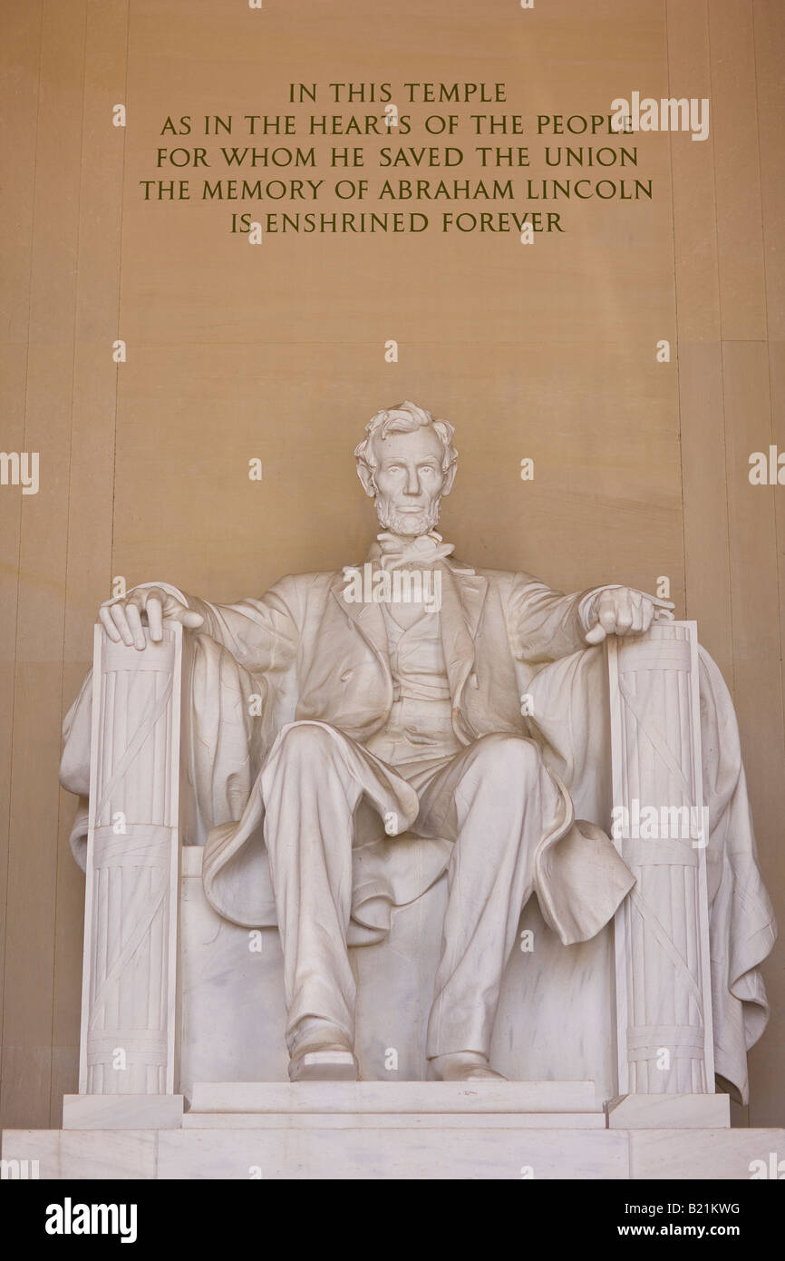 WASHINGTON DC - Statua di Abraham Lincoln, il Lincoln Memorial, situato sul National Mall Foto Stock