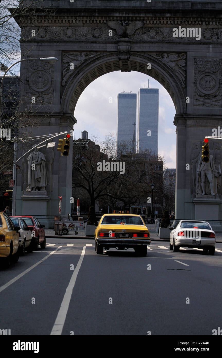 Washington Square Park e il World Trade Towers NYC Foto Stock