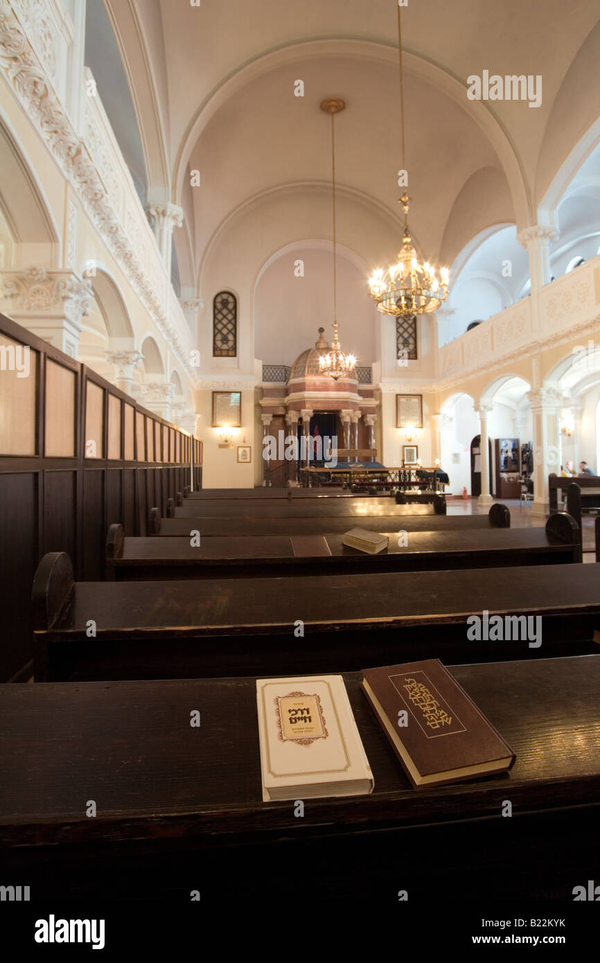 Interno della sinagoga Nozyk a Varsavia in Polonia. Foto Stock