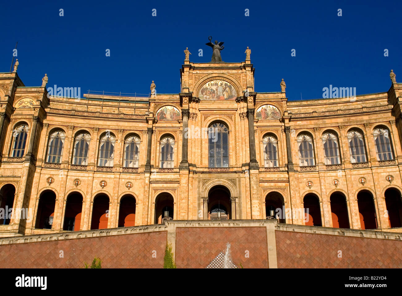 Il Maximilianeum, la sede del governo bavarese del parlamento. Foto Stock