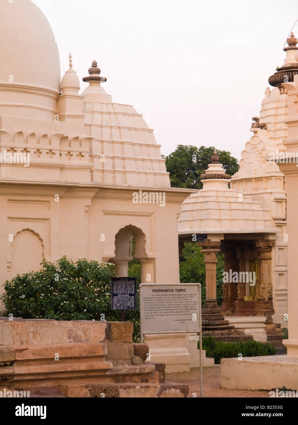 Khajuraho Madhya Pradesh India Asia decimo secolo Parshvanatha tempio orientale Jaina complesso tempio antico monumento Foto Stock