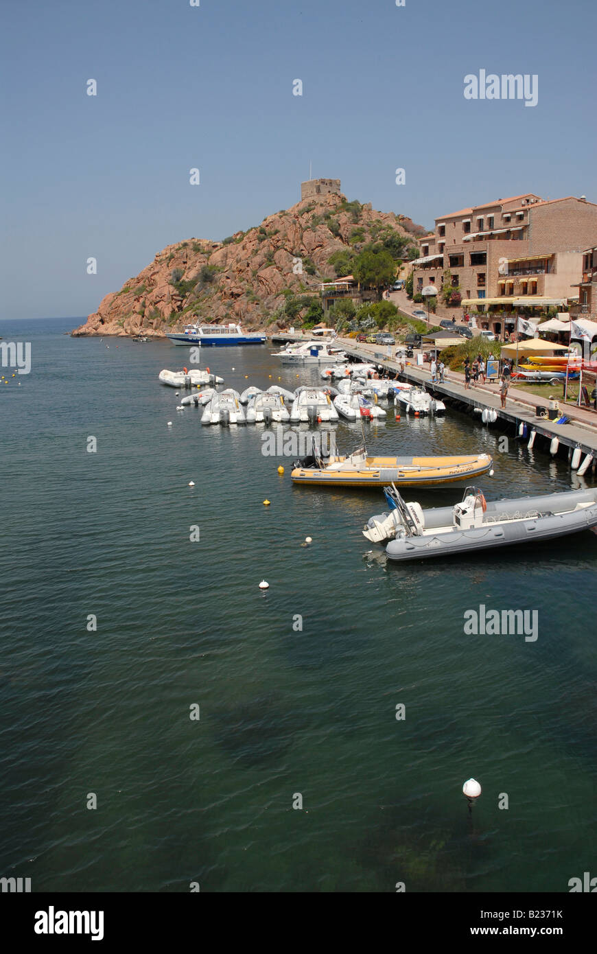 Porto sulla mezza costa nord occidentale della Corsica Foto Stock