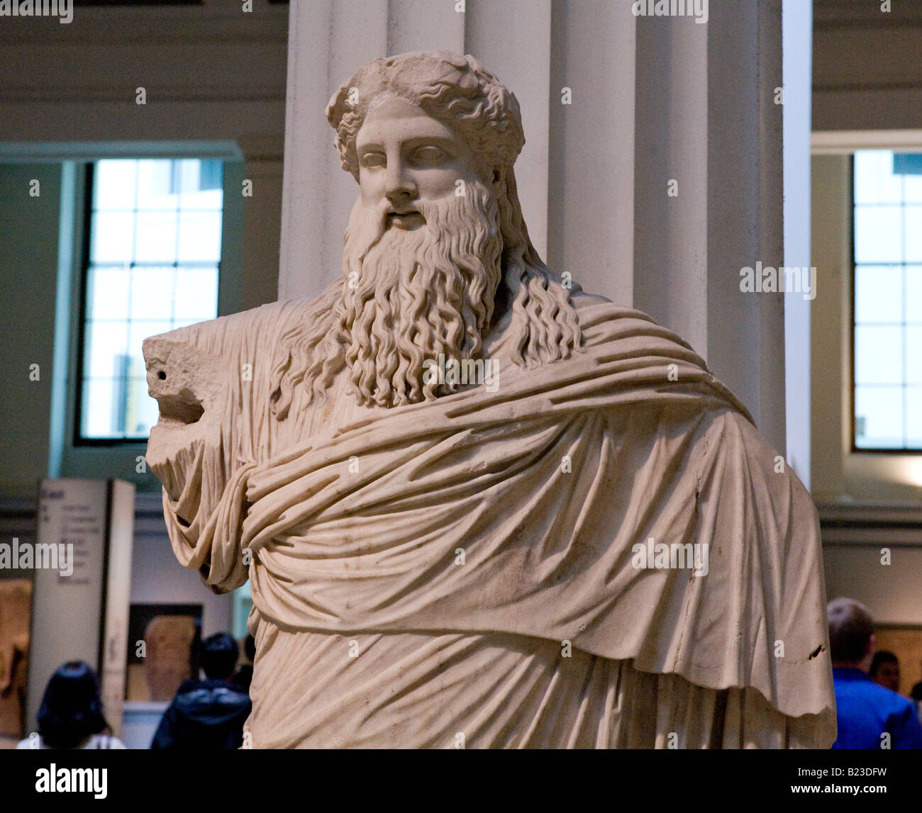 Statua in marmo di Dioniso dio del vino il British Museum di Londra UK Europa Foto Stock