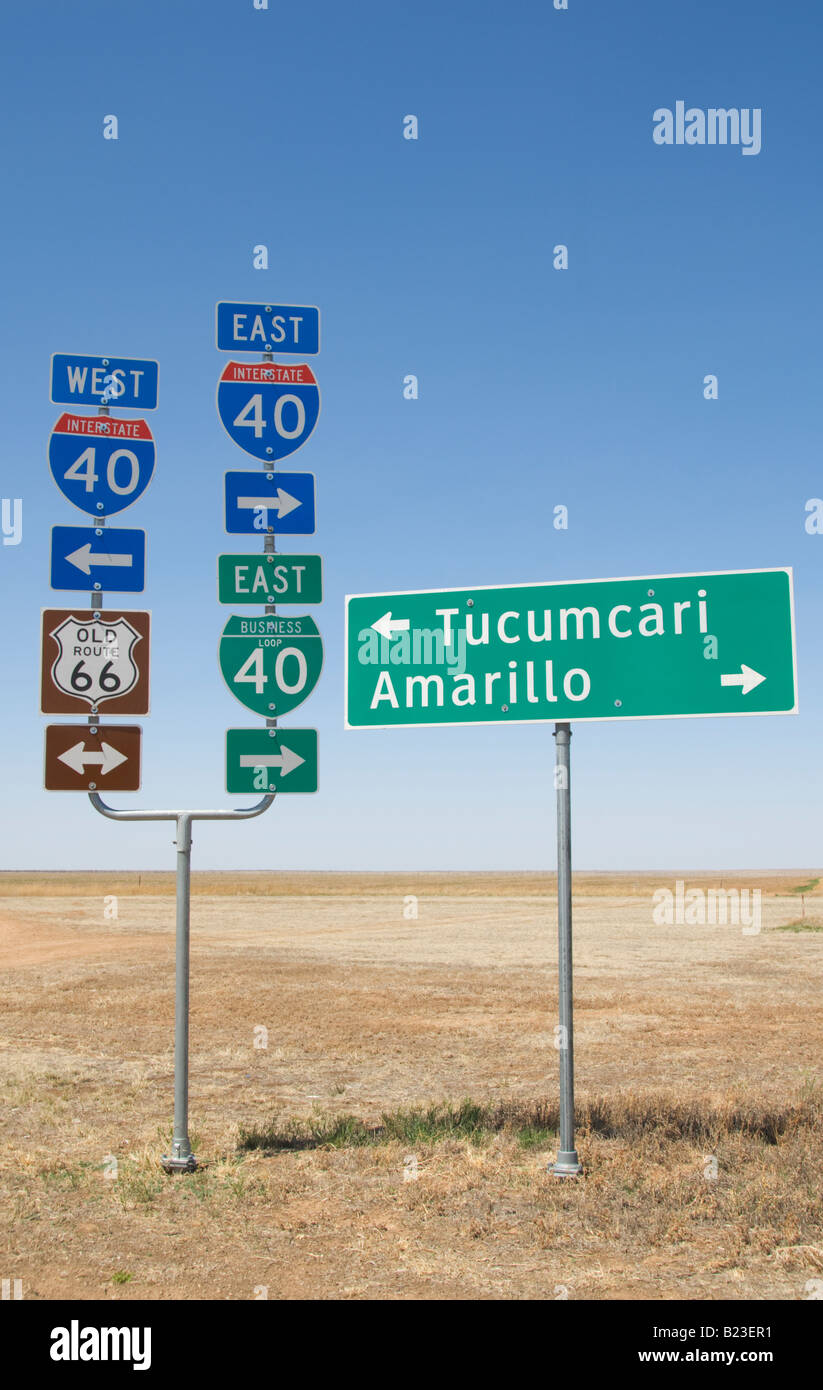 Texas Panhandle segno autostrada Interstate 40 vecchia storica Route 66 Tucumcari Amarillo Foto Stock