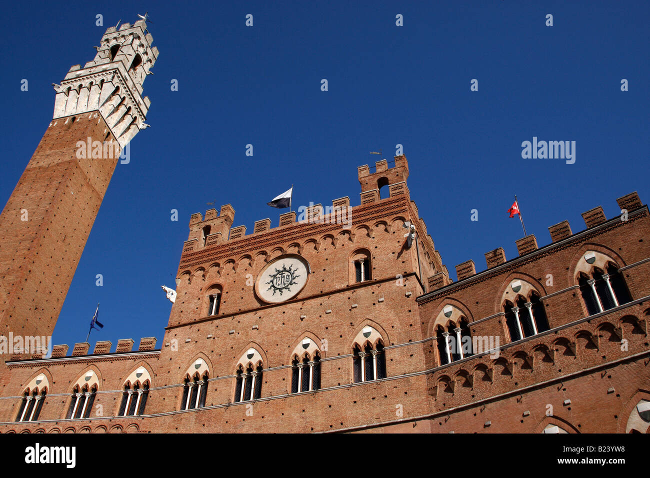 Palazzo pubblico della città palazzo civico il campo siena toscana italia meridionale in europa Foto Stock