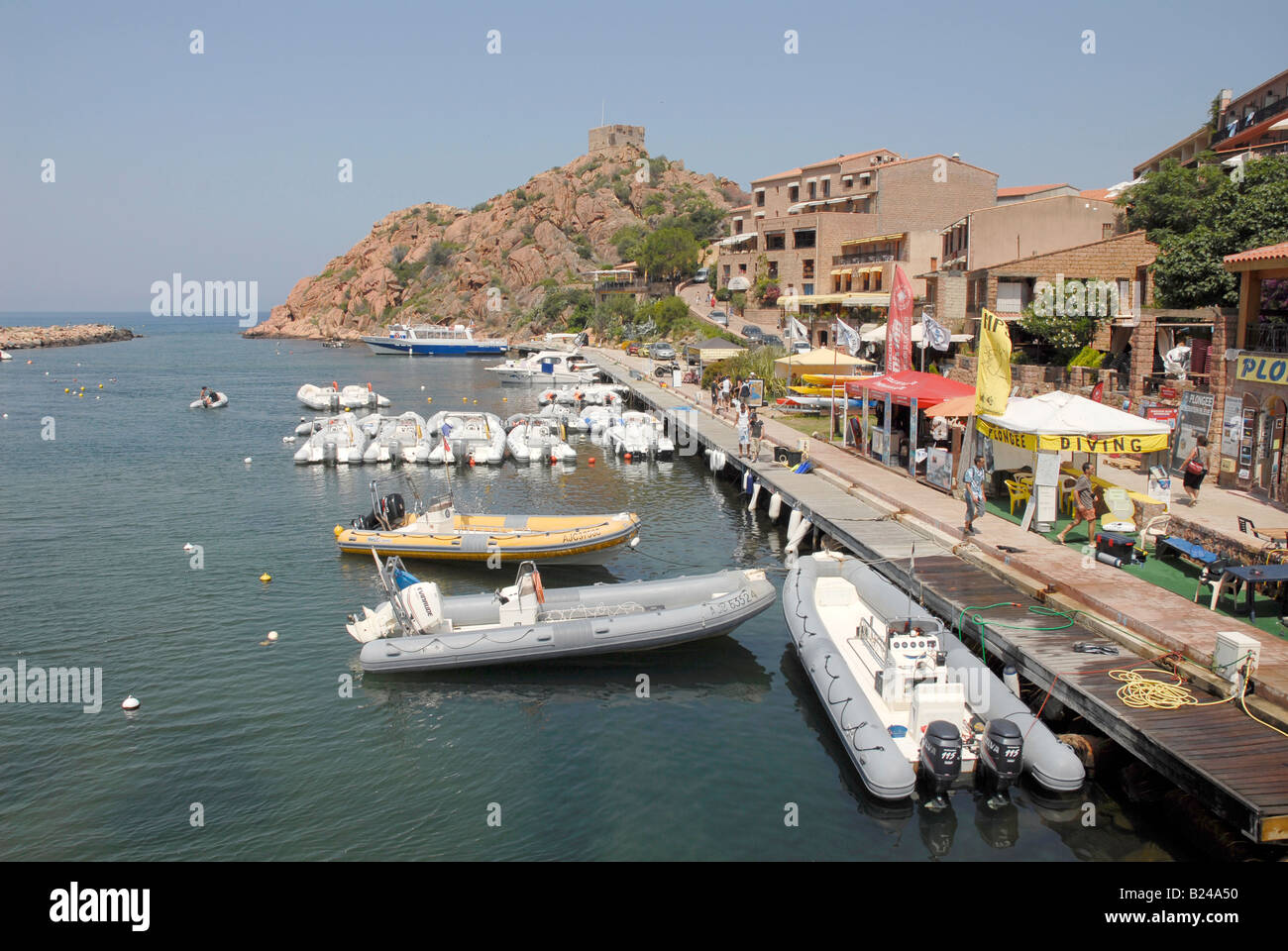 Porto sulla mezza costa nord occidentale della Corsica Foto Stock