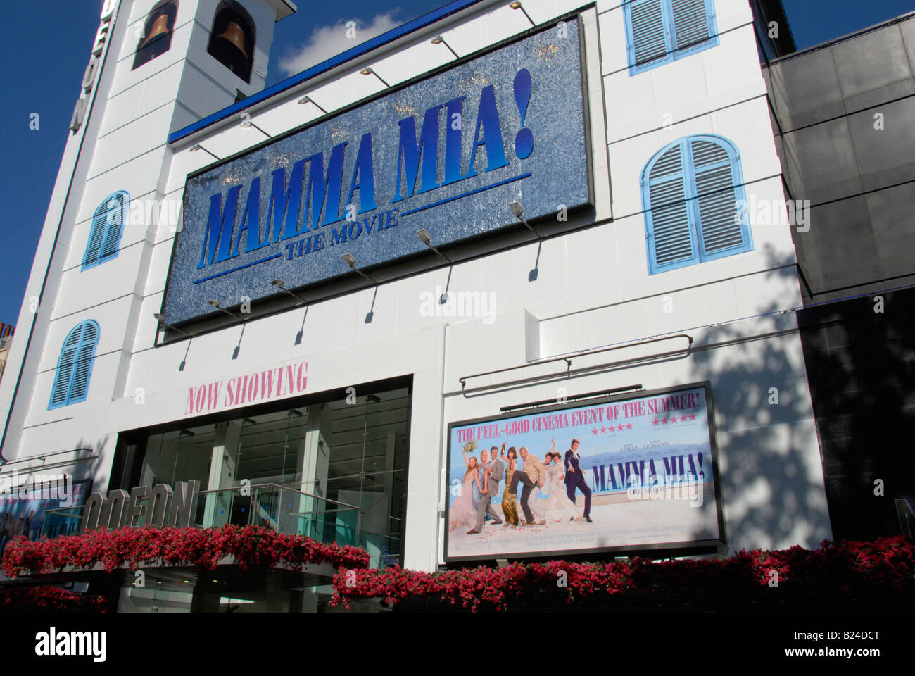 Vista di Odeon Leicester Square pubblicità al cinema il film Mamma Mia il film London Inghilterra England Foto Stock