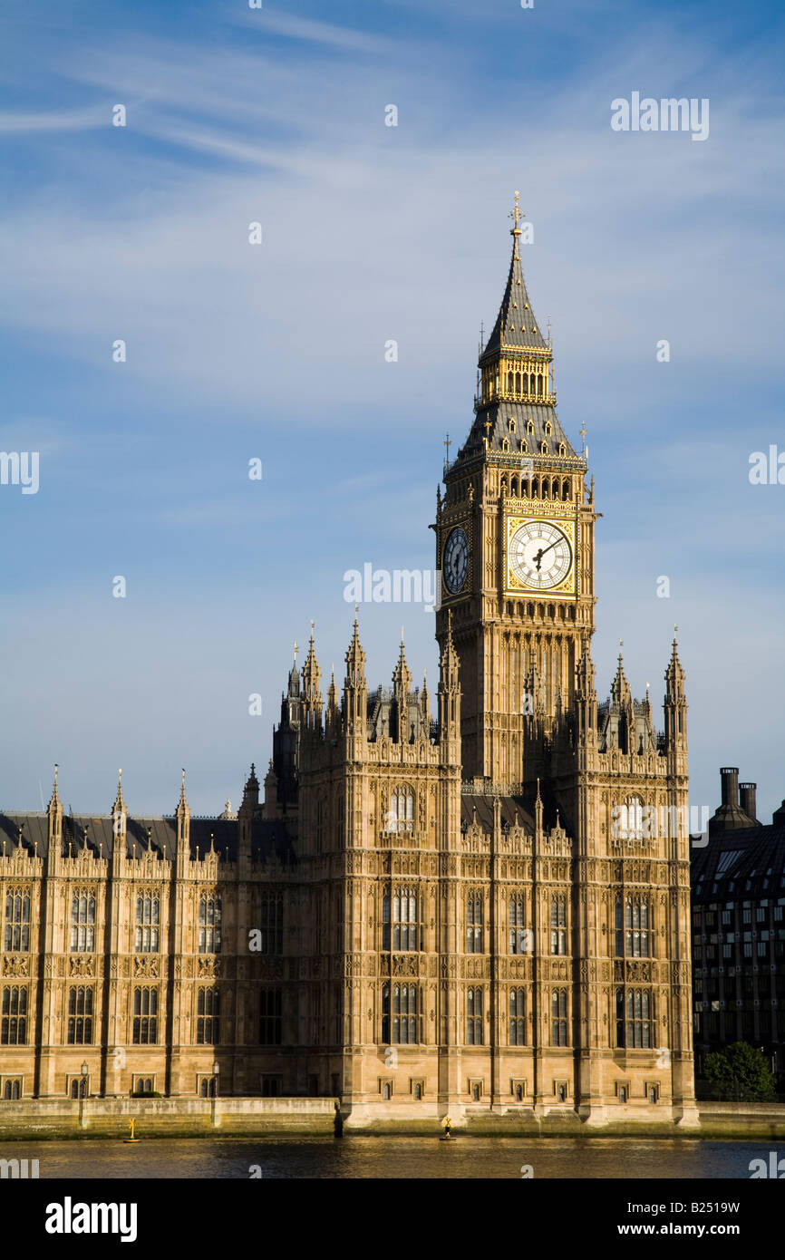 La torre dell'orologio del case del Parlamento meglio conosciuto come Big Ben London Inghilterra England Foto Stock