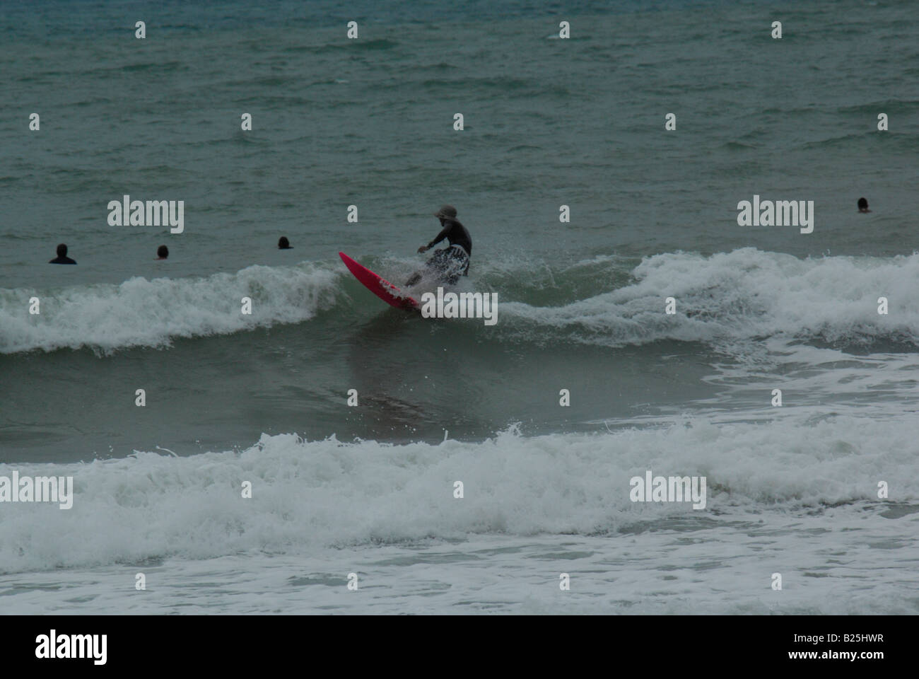 Surfisti a Kalim Beach, Phuket , della Thailandia Foto Stock