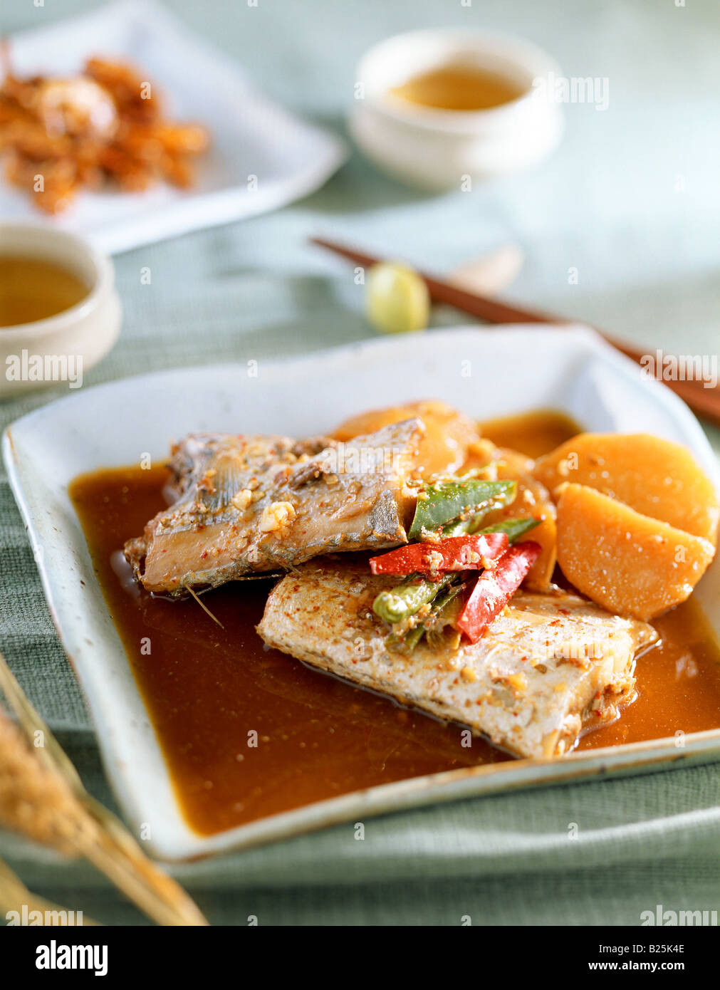 Pesce al vapore con salsa Foto Stock