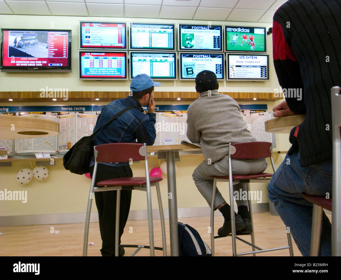 Ladbrokes betting shop Londra Inghilterra REGNO UNITO Foto Stock