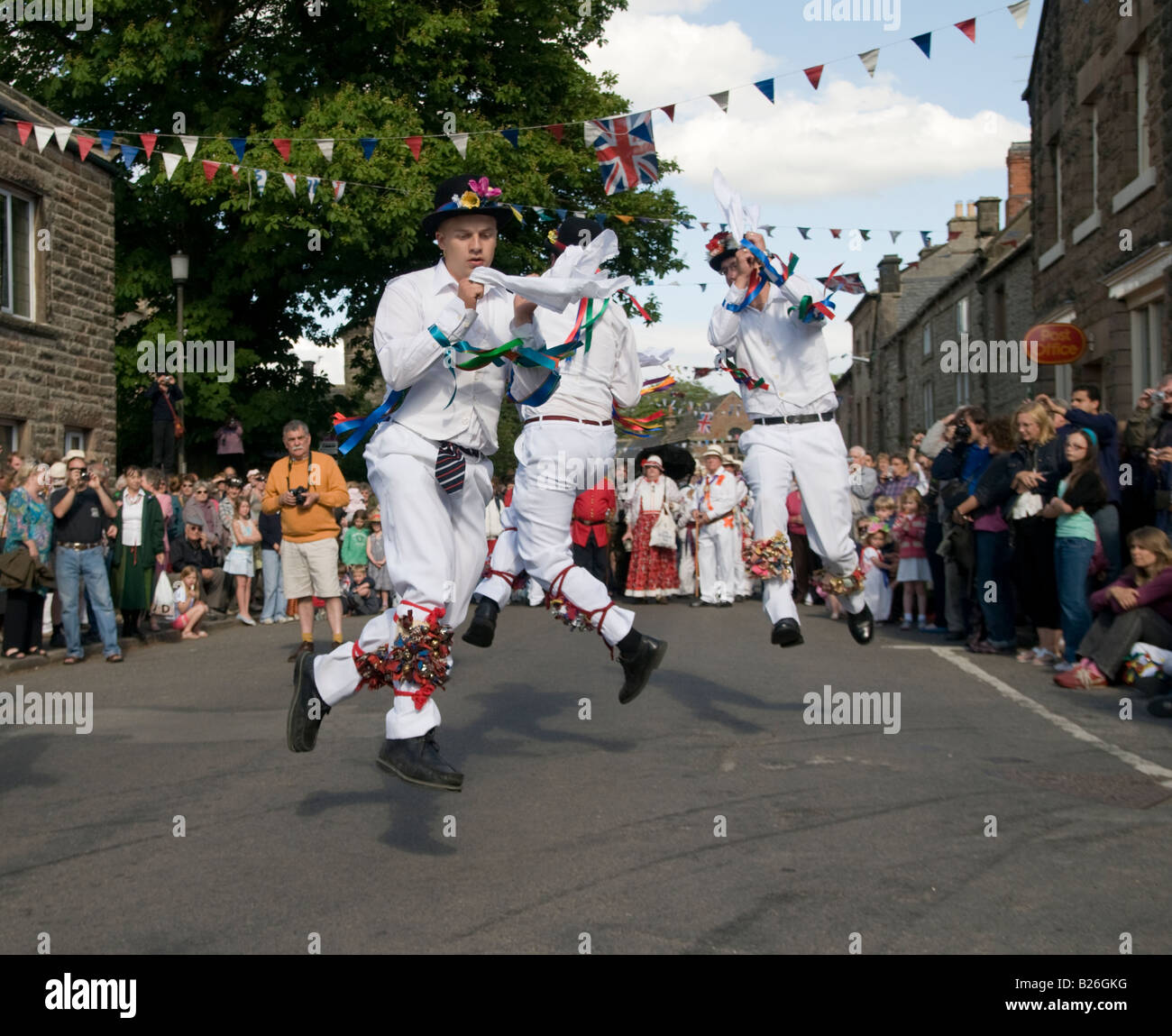 Morris ballerino Festival Winster Derbyshire Peak District Inghilterra REGNO UNITO Foto Stock