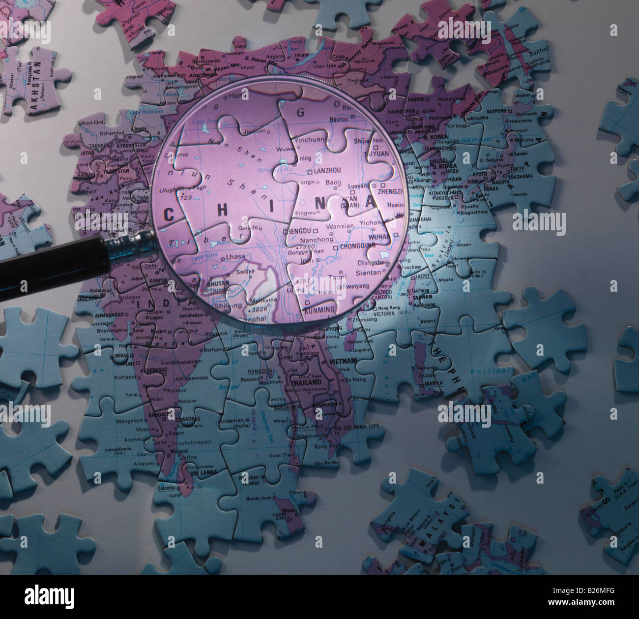 Jigsaw Mappa di Asia con la Cina in Spotlight e ingrandito Foto Stock