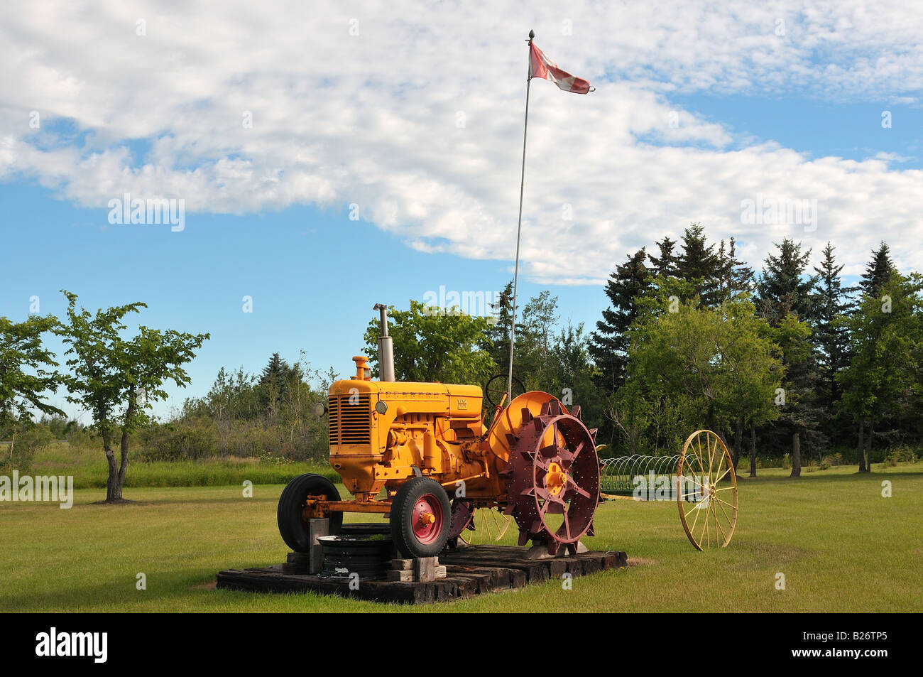 Un antico trattore agricolo Foto Stock