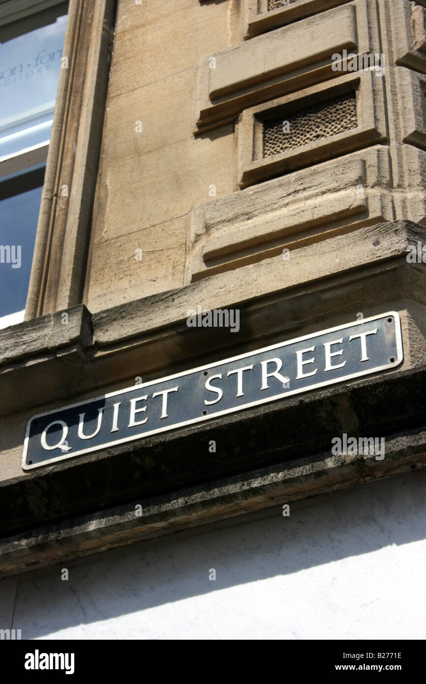 Strada tranquilla segno nella città di Bath, Somerset, Inghilterra Foto Stock