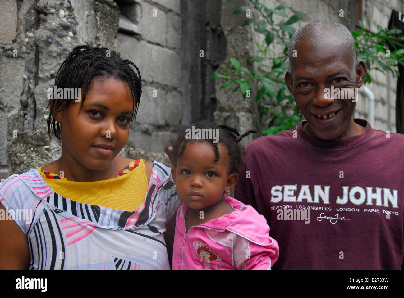 Famiglia locale in Jacmel, Haiti Foto Stock