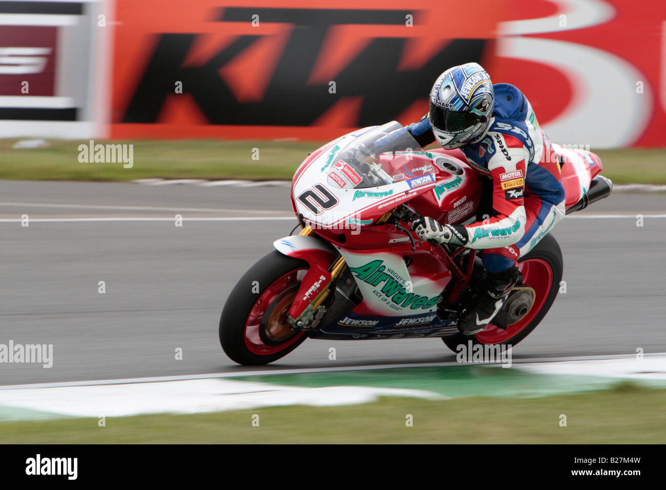 Leon Camier 2 Venerdì pratica Mallory Park Leicestershire Foto Stock