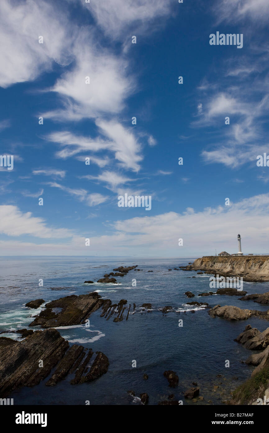 Punto Faro Arena si trova sulle scogliere lungo la costa del Pacifico nel sud Mendocino County, California, Stati Uniti d'America. Foto Stock