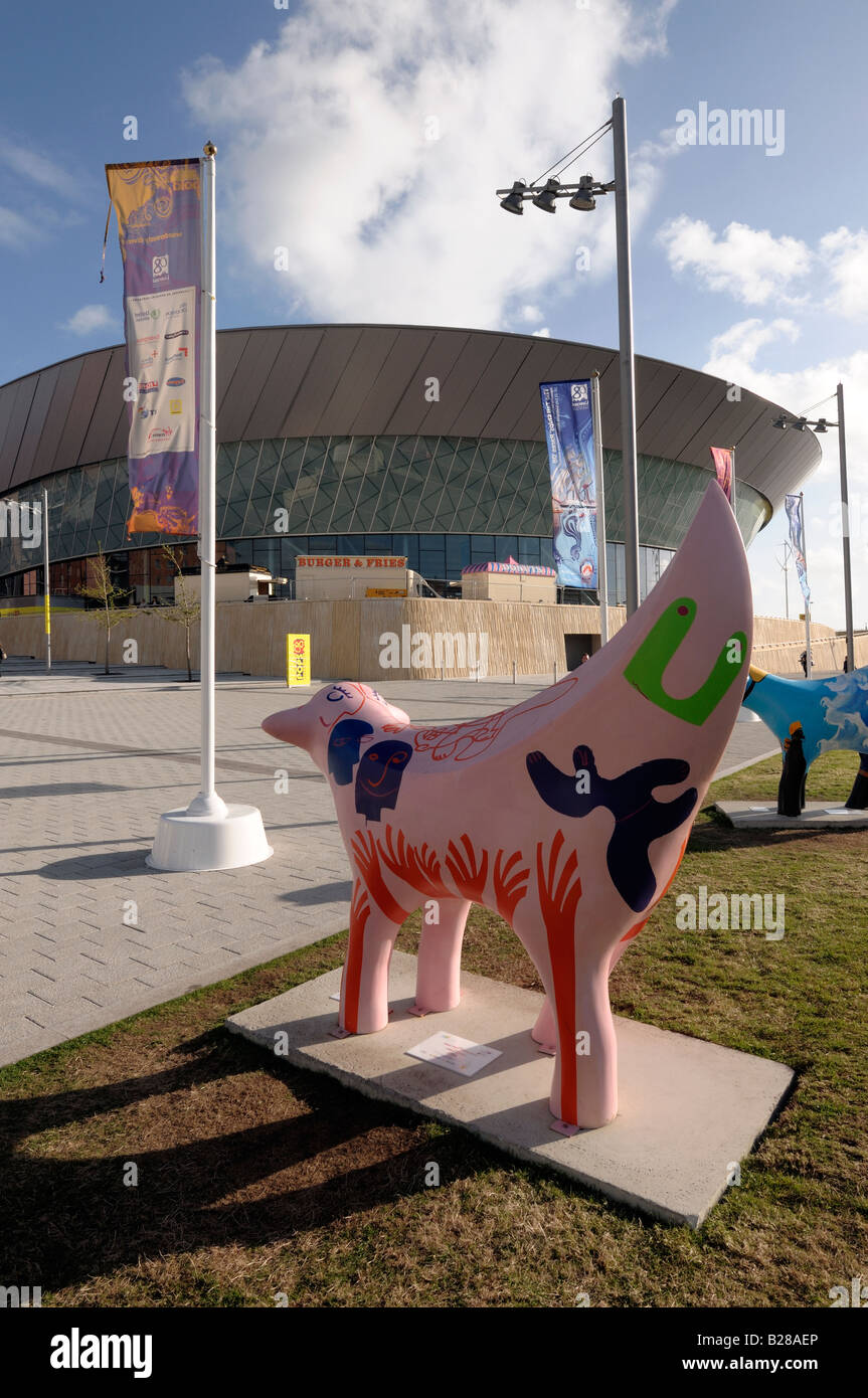 Echo Arena e Superlambananas Liverpool England Regno Unito Foto Stock