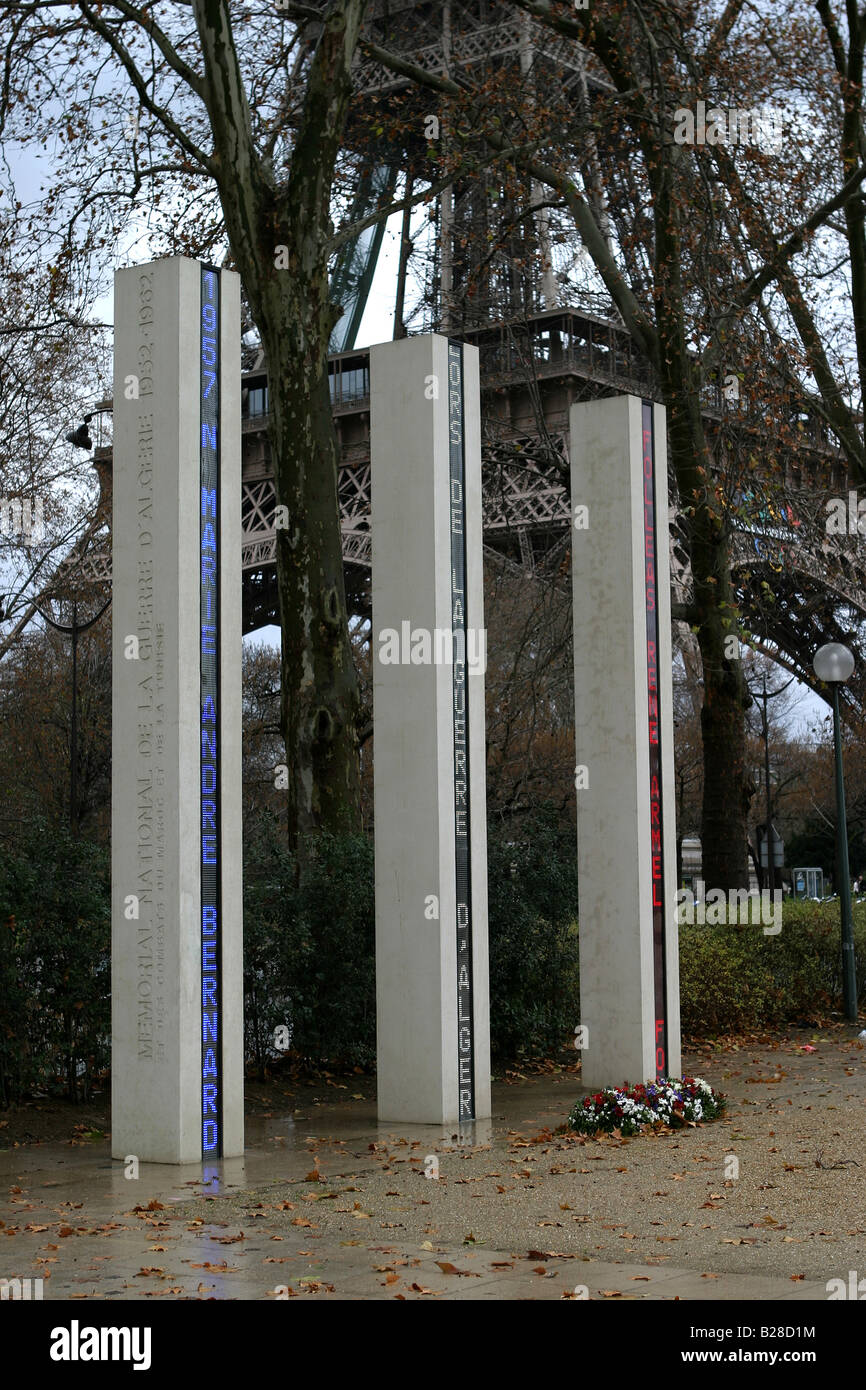Il conflitto algerino Memorial sulle rive della Senna a Parigi Francia Foto Stock