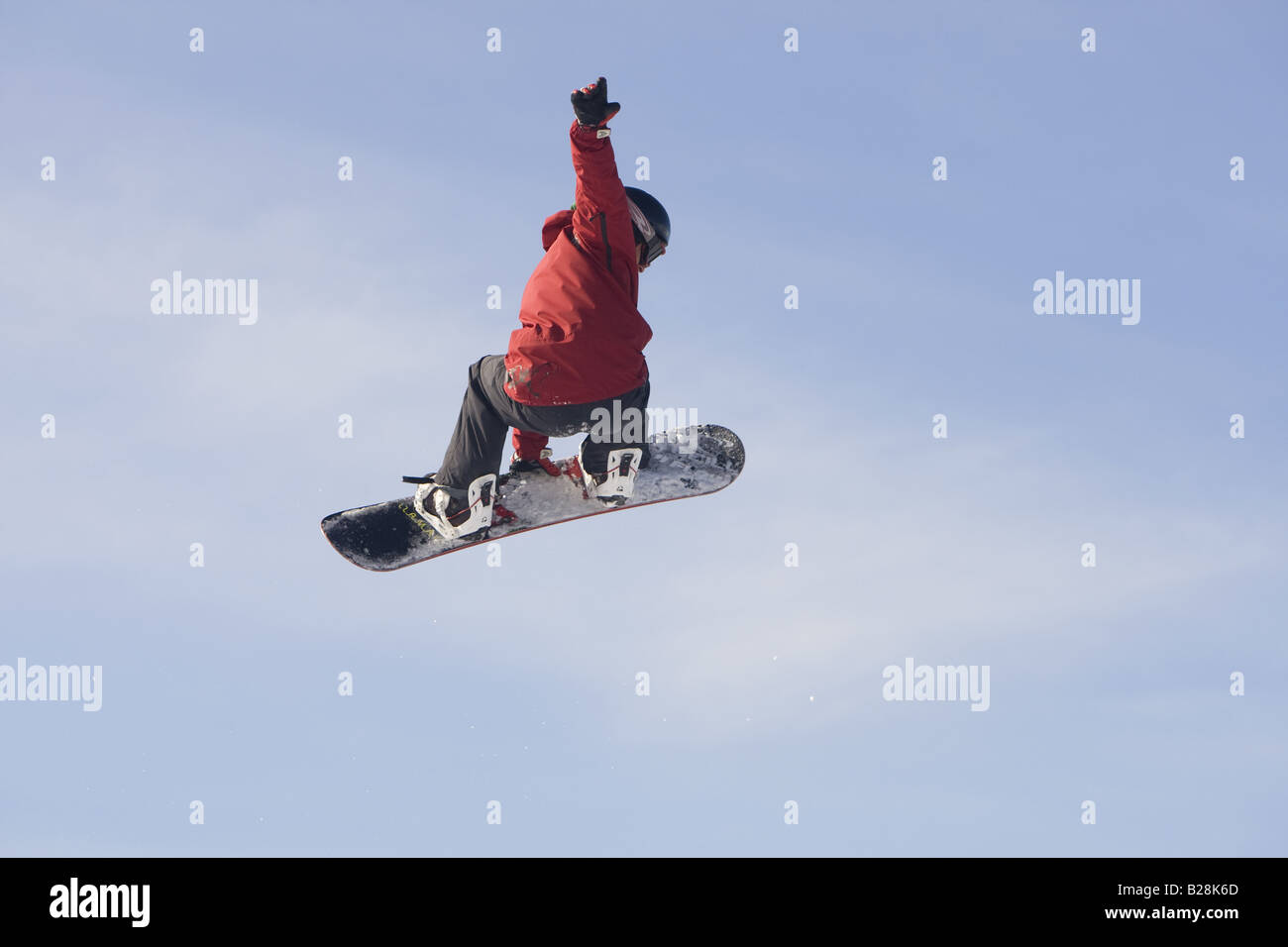 Gli appassionati di snowboard godendo lo snowboard park Whistler della Columbia britannica in Canada Foto Stock