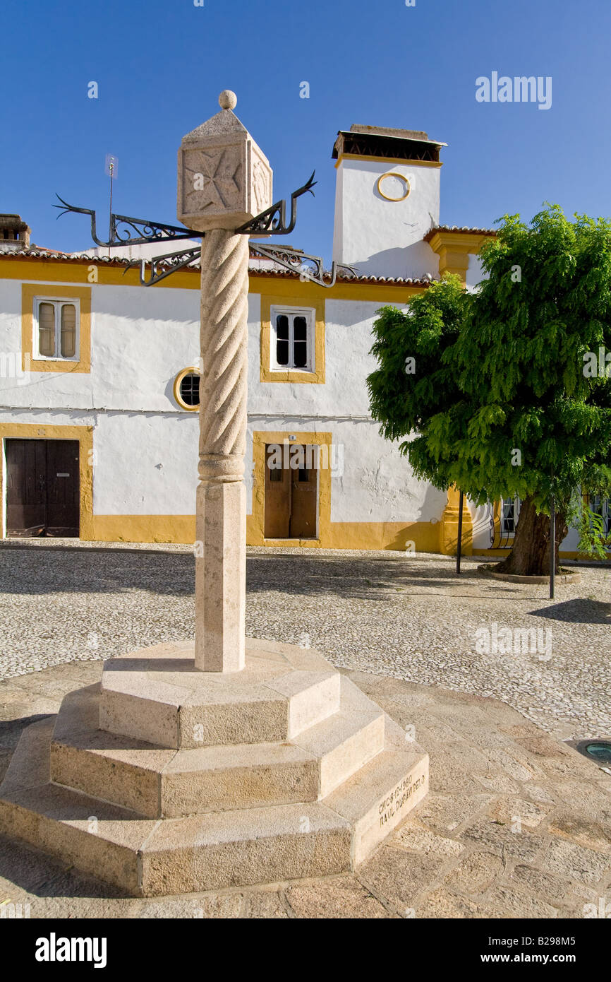 Gogna in Piazza della Città di Crato. Distretto di Portalegre, Alto Alentejo, Portogallo. Foto Stock