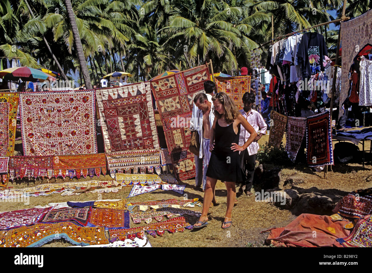 Anjuna Market stato di Goa India Data 15 06 2008 Ref ZB548 115573 0015 credito obbligatoria World Pictures Photoshot Foto Stock