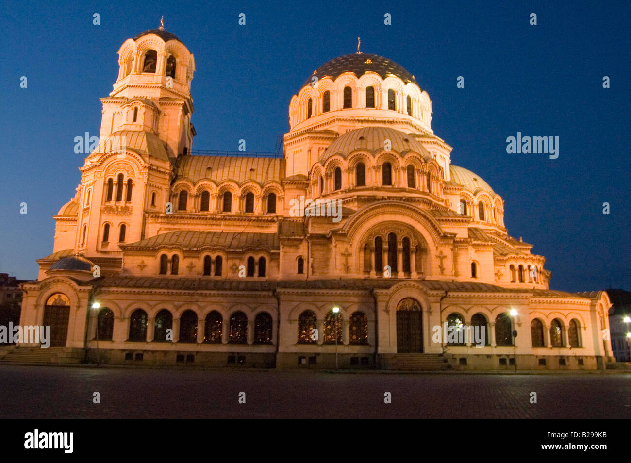 Alexander Nevski Chiesa di notte a Sofia Foto Stock